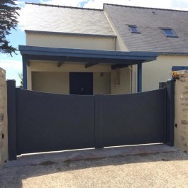 Portail battant aluminium anthracite CENT